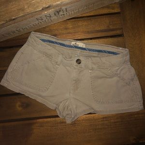 Hollister Tan Khaki Shorts!